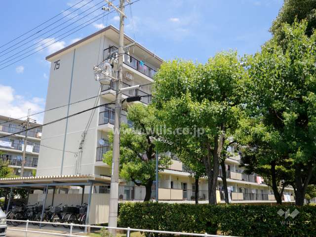 富田第二住宅75棟の外観（南西側から）