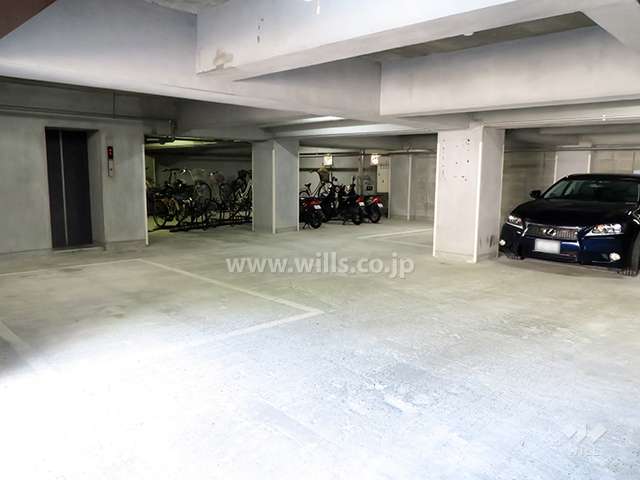 敷地内駐車場（屋内平面式）