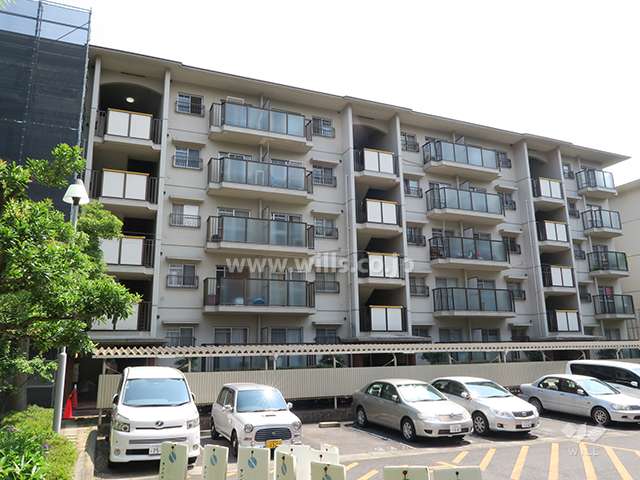 サンハイツ高槻5号館の外観（北側から）