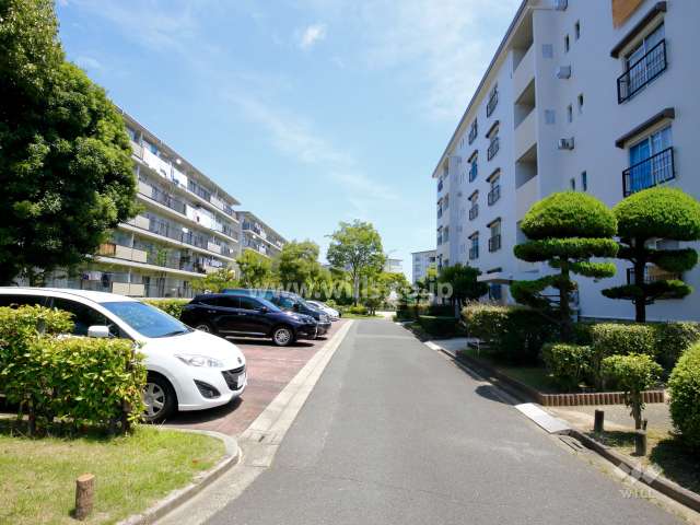 敷地内駐車場（屋外平面式）