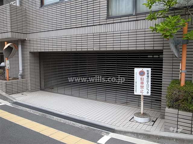 敷地内駐車場（リングシャッター付き）