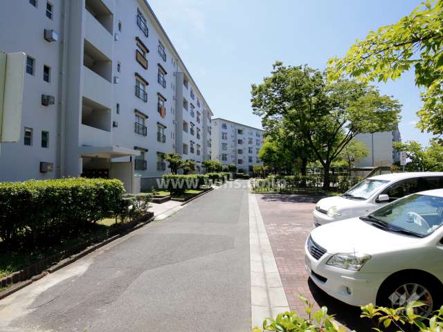 敷地内駐車場（屋外平面式）