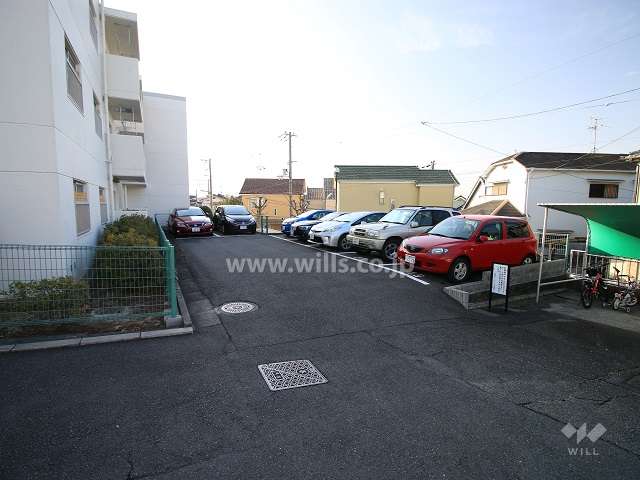 敷地内駐車場（屋外平面式）