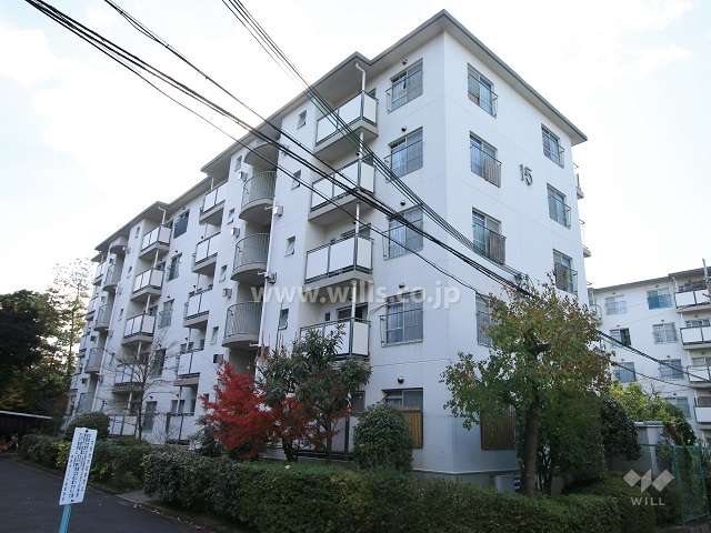 高槻塚原台ハイツ15号棟の外観（北西側から）