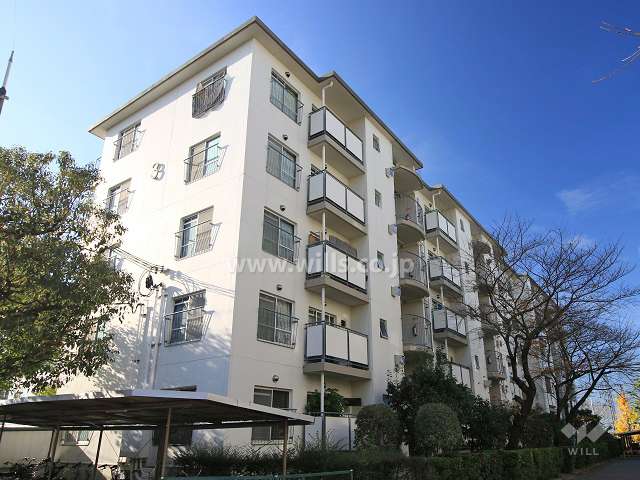 高槻塚原台ハイツ3号棟の外観（北東側から）