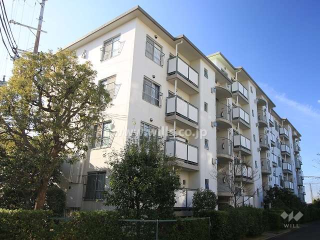 高槻塚原台ハイツ4号棟の外観（北東側から）