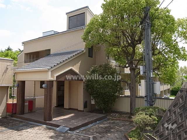 朝日プラザ逆瀬川南の外観（北西側から）