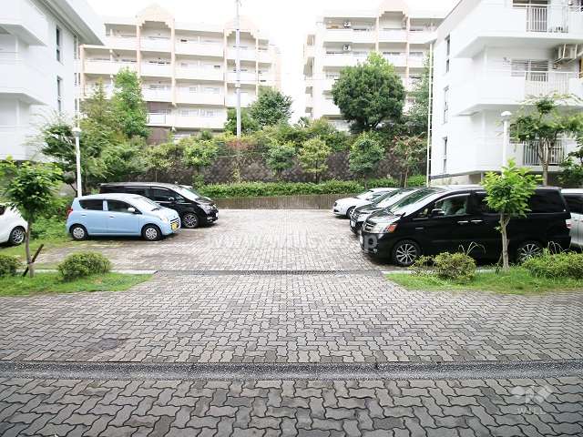 敷地内駐車場（屋外平面式）