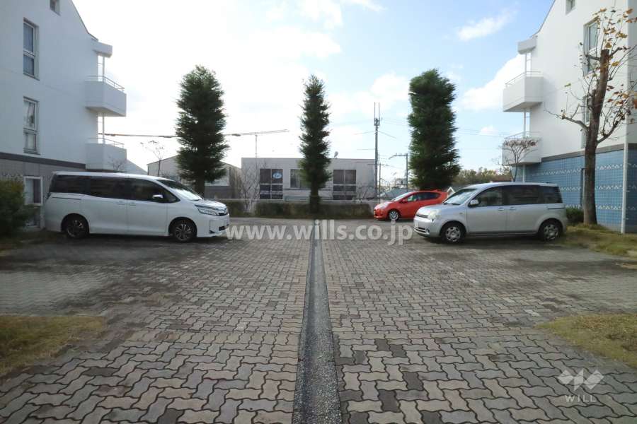 敷地内駐車場（屋外平面式）