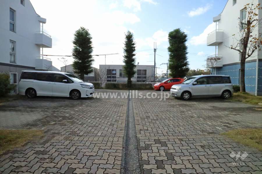 敷地内駐車場（屋外平面式）