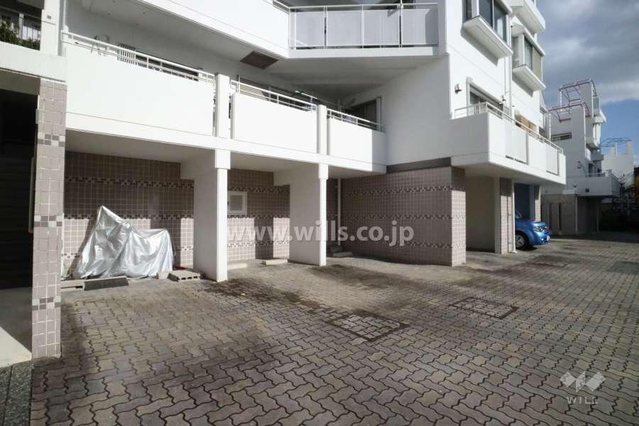 敷地内駐車場（屋外平面式）