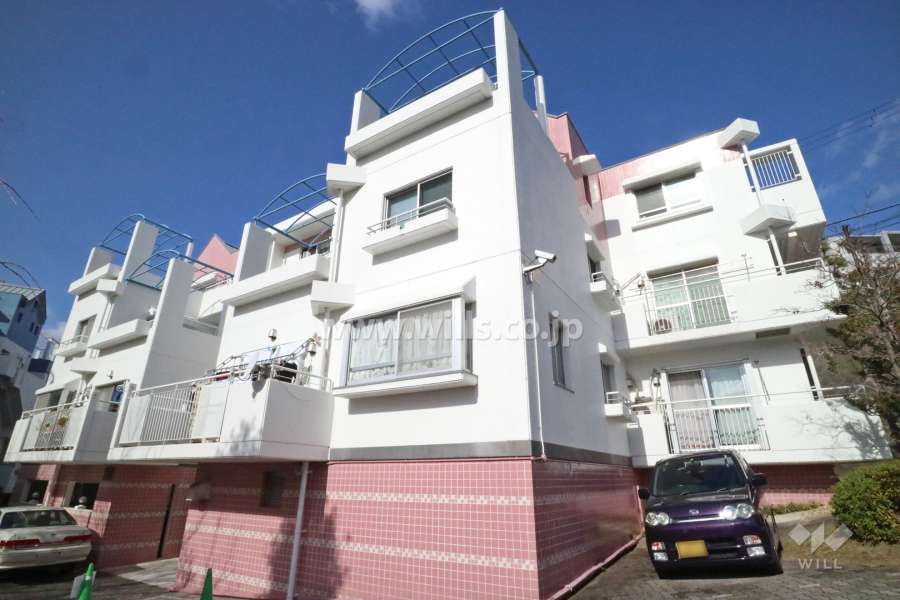 高槻阿武山一番街111号棟の外観(南東側から)