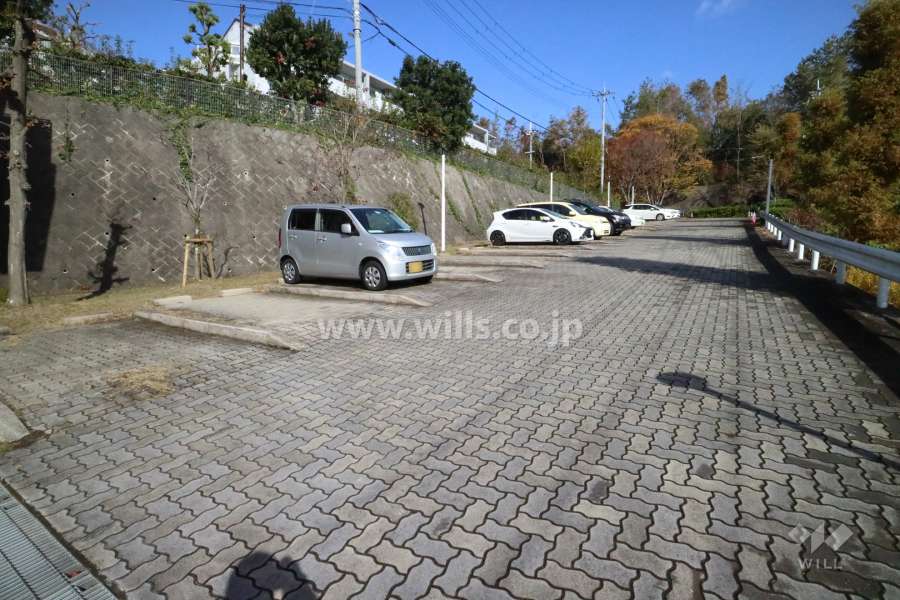敷地内駐車場（屋外平面式）
