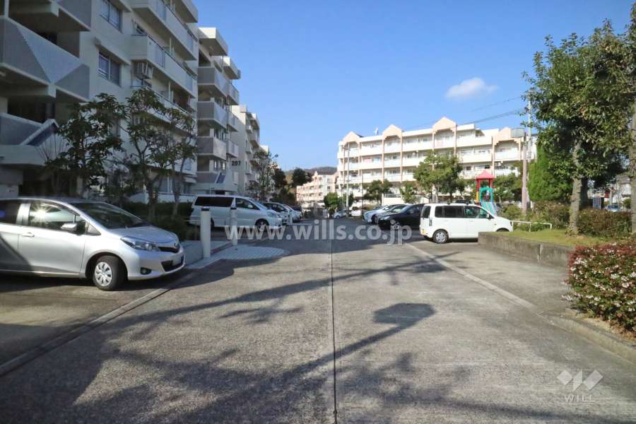 敷地北東側の前面道路