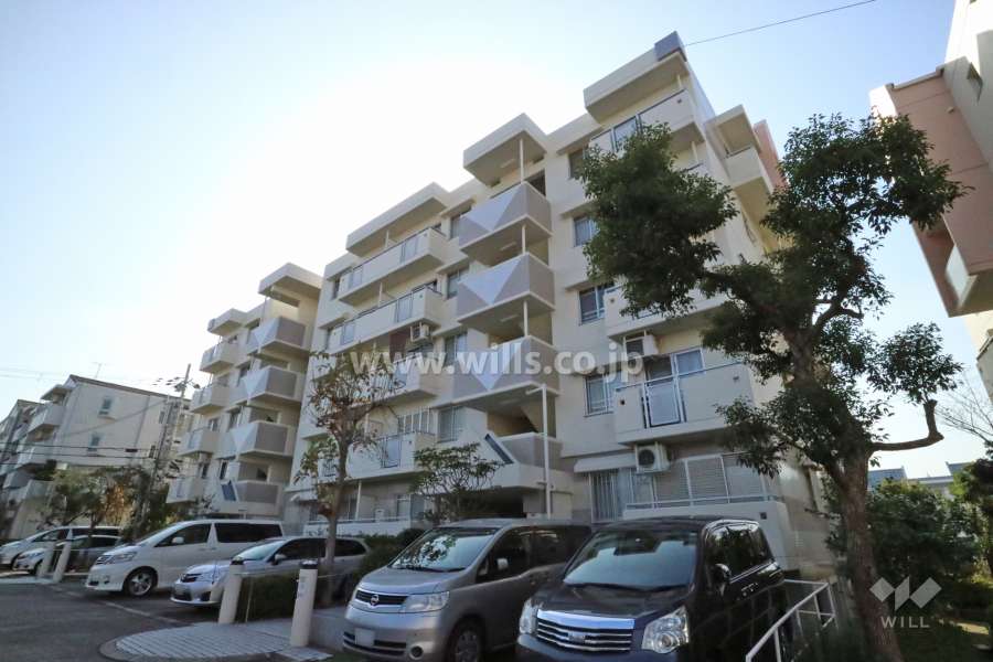 高槻阿武山二番街206号棟の外観(北東側から)