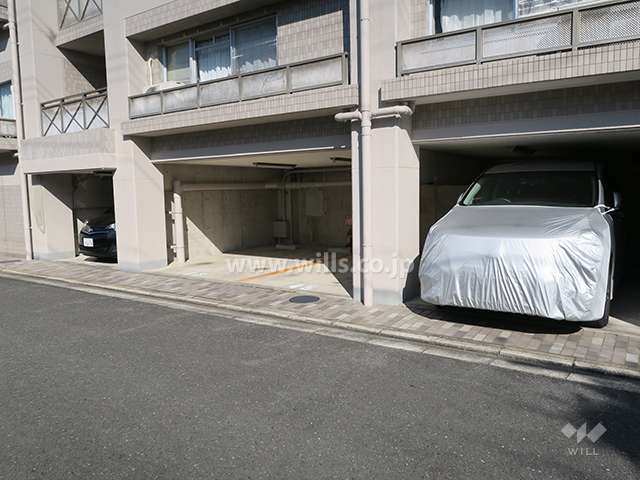 敷地内駐車場（屋内平面式）