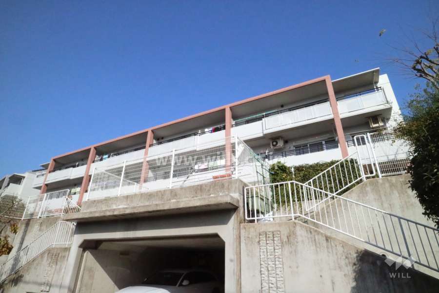 高槻阿武山二番街Ｅ02号棟の外観(南西側から)