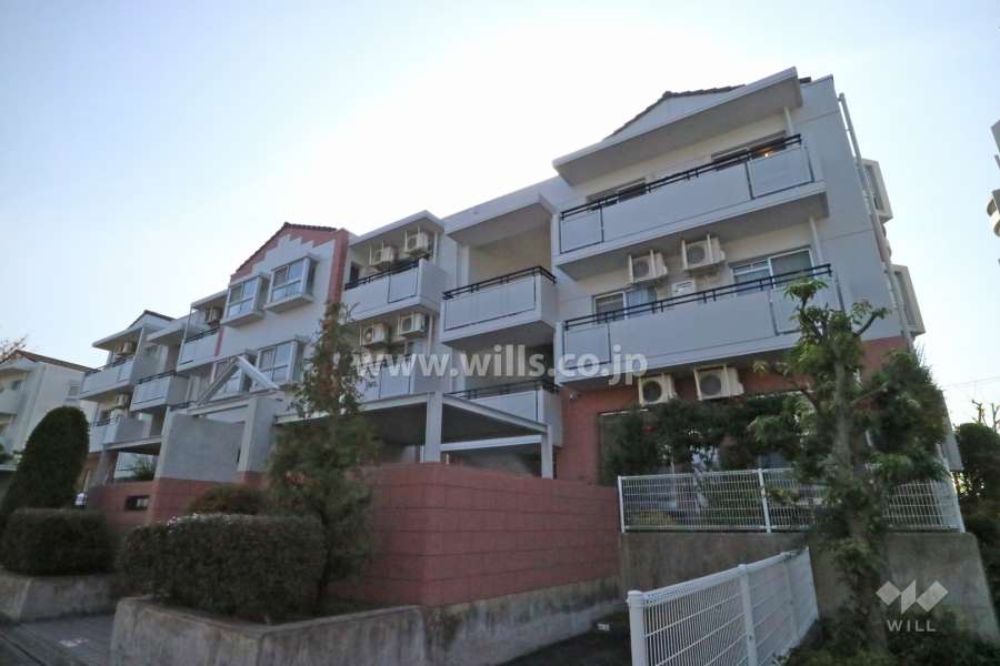 高槻阿武山二番街Ｅ02号棟の外観(北東側から)