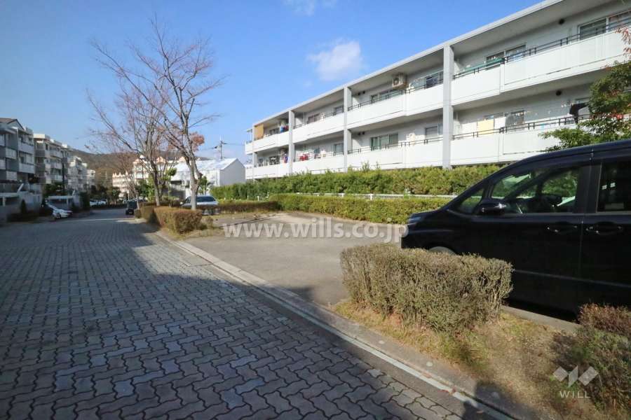 敷地内駐車場(屋外平面式)