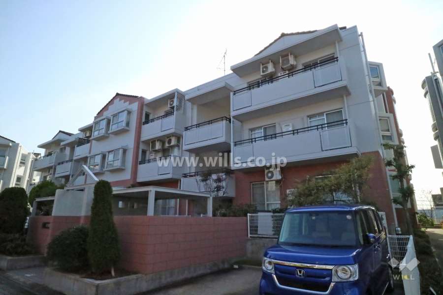 高槻阿武山二番街04号棟の外観(北西側から)