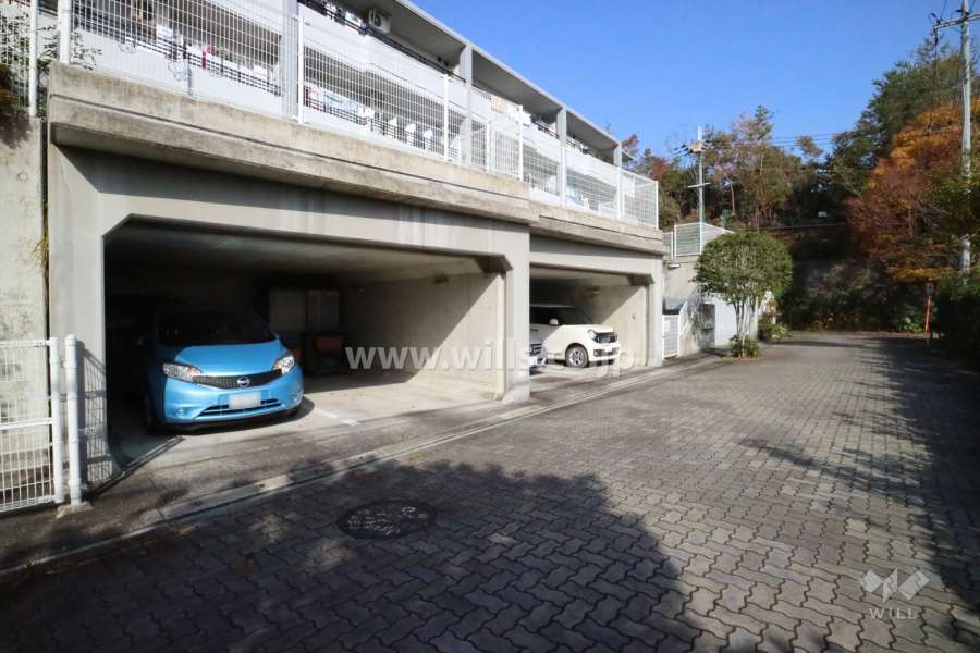 敷地内駐車場（屋内平面式）