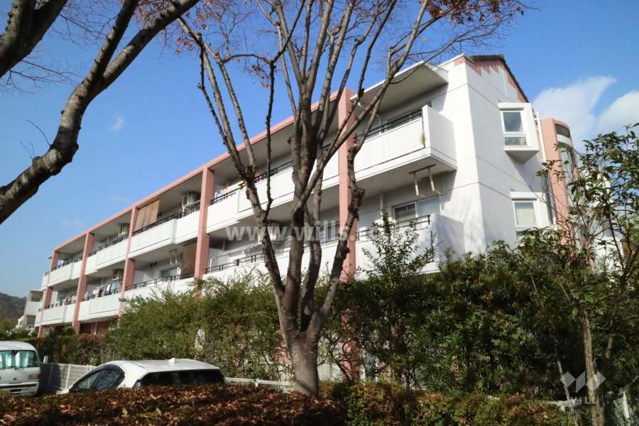 高槻阿武山二番街東E07号棟の外観（南東側から）