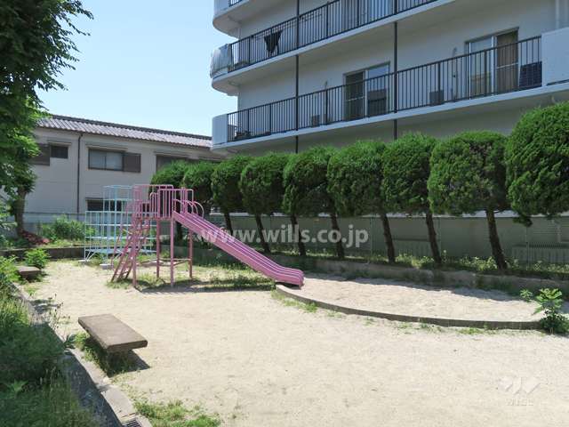 敷地に隣接するてくらばし児童遊園