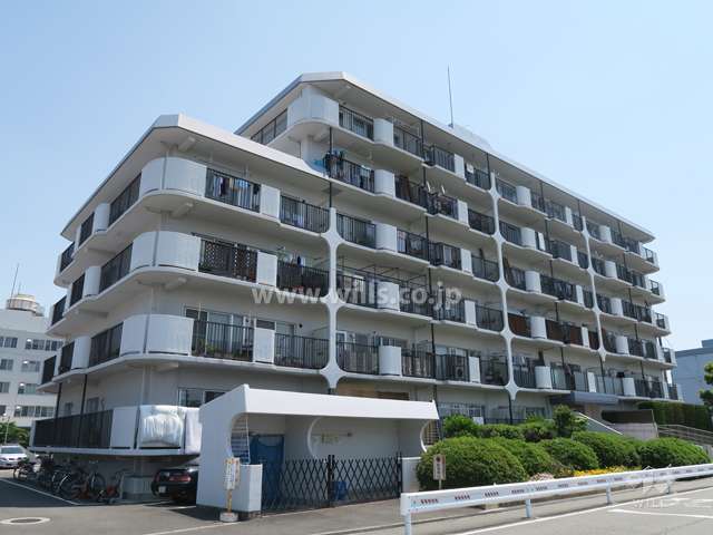 アーク茨木の外観（北西側から）