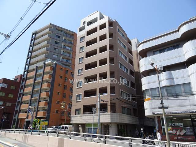 アンデコール茨木春日の外観（南東側から）