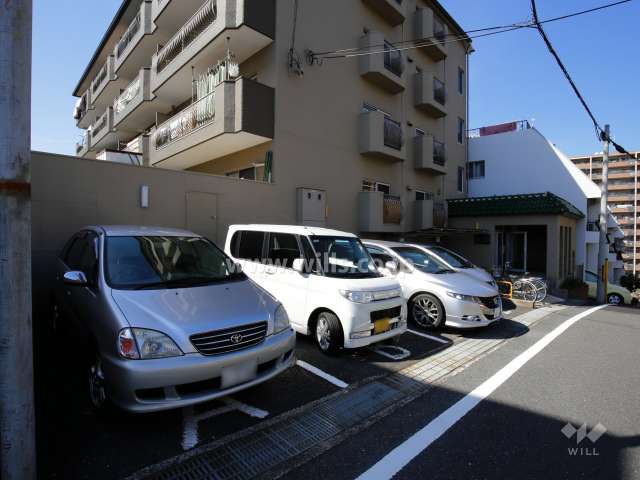 敷地内駐車場（屋外平面式）