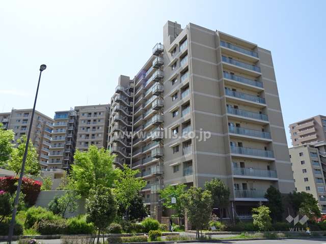 ジオ彩都みなみ坂6番館の外観（北側から）