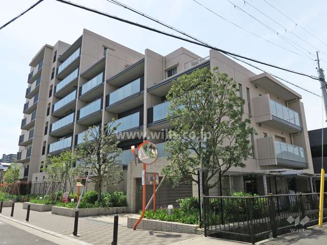 シャリエ茨木の外観（北東側から）