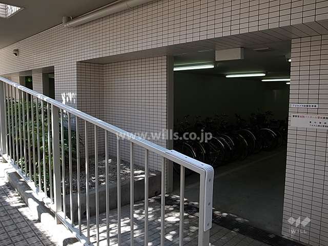 地階にある駐輪場