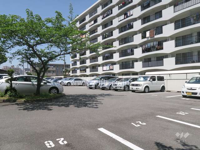 敷地内駐車場（屋外平面式）
