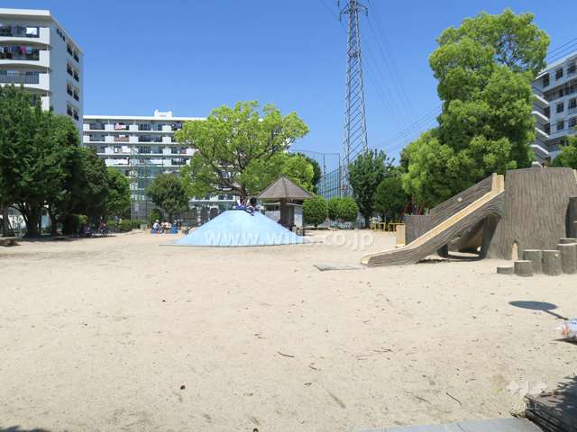 敷地に隣接する公園