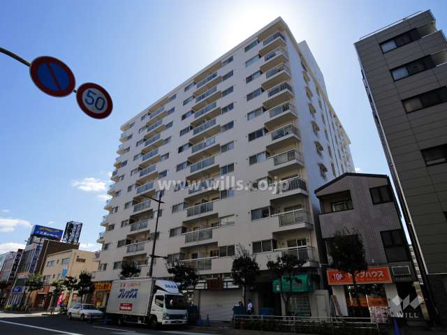 メゾン茨木西駅前の外観（北西側から）