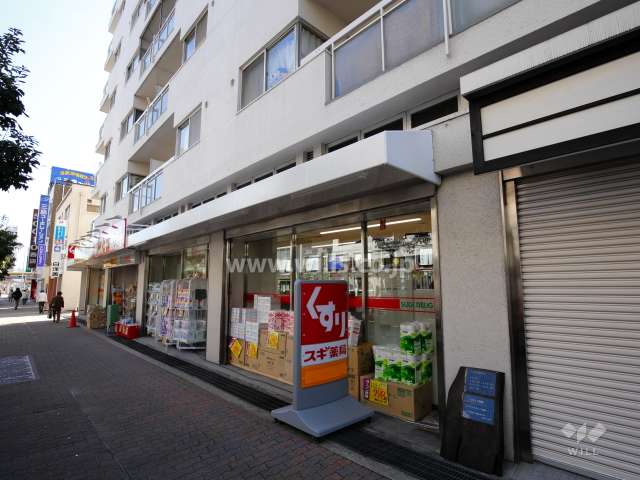 1階に店舗部分があります。