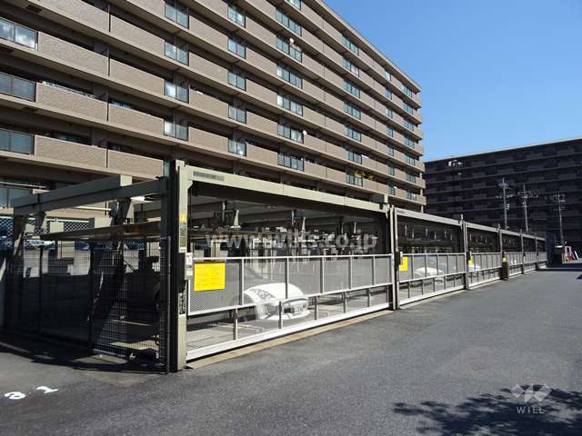 敷地内駐車場（屋外平面式）