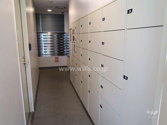宅配ボックスと共用ポスト