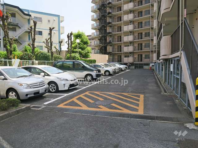 敷地内駐車場（屋外平面式）