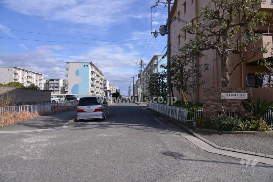 敷地の北側前面道路