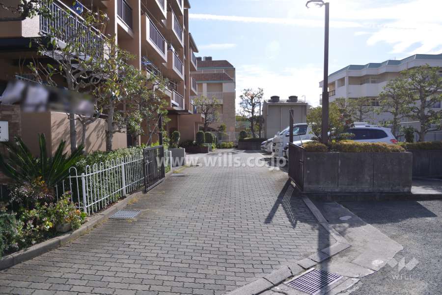 敷地内駐車場(屋外平面式)