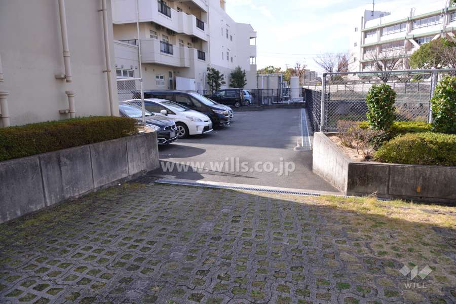 敷地内駐車場(屋外平面式)