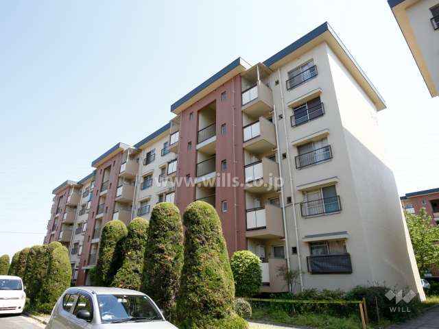 茨木安威団地A12棟の外観（北西側から）