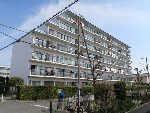 茨木稲葉町グランドハイツの外観(南西側から)