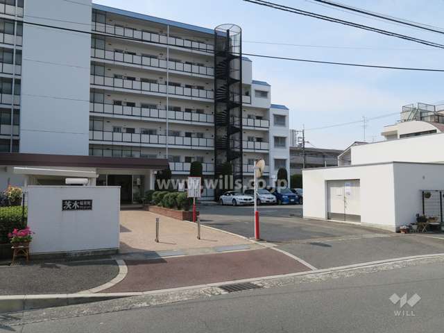 駐車場出入り口