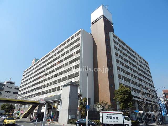 メゾン茨木の外観（南東側から）