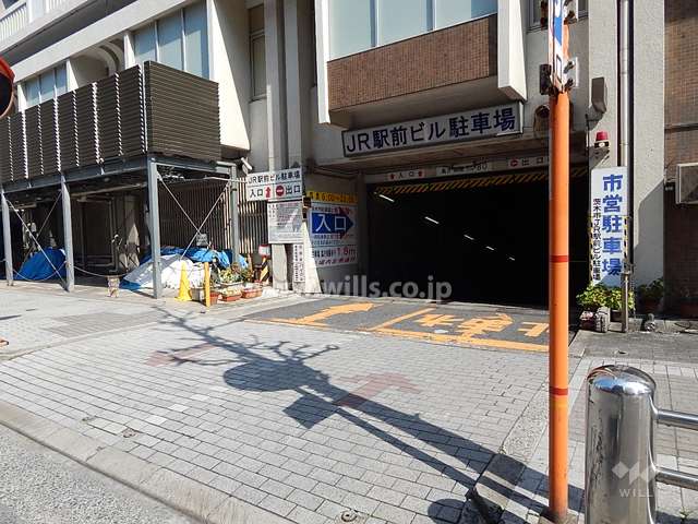 駐車場の出入り口