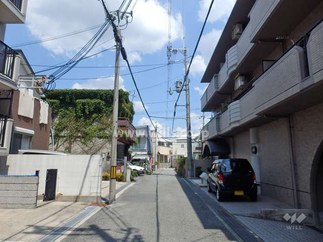 敷地北側の前面道路