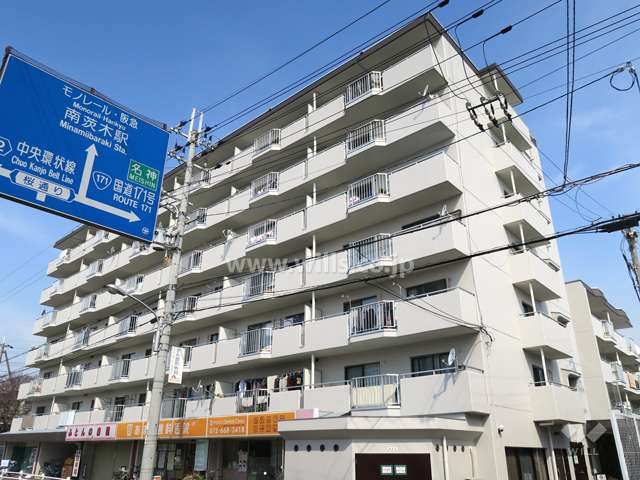 茨木主原ビューハイツの外観(南東側から)